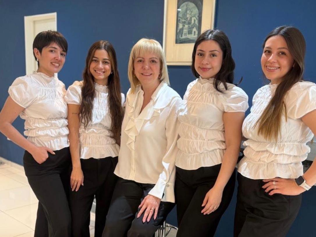 El equipo de Escribanía Bustamante Zambon en el estudio